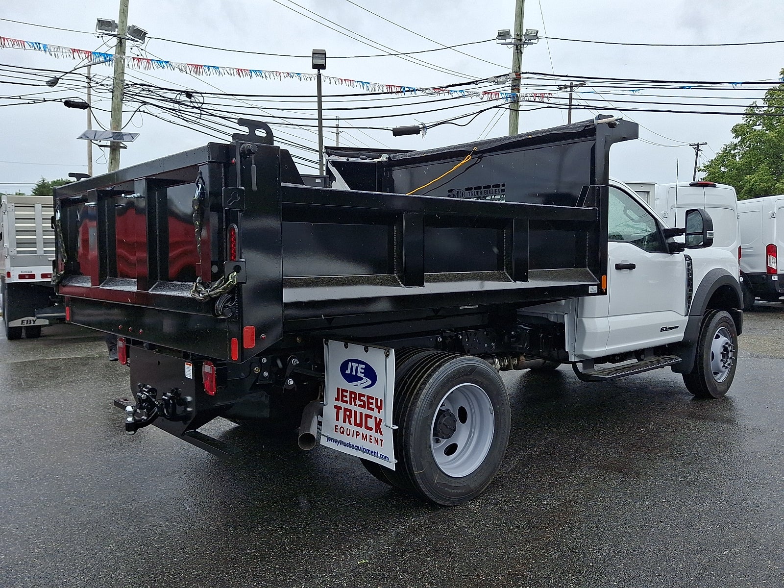 2026 Ford F-600SD XL