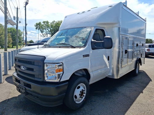 2027 Ford E-350SD Base Cutaway