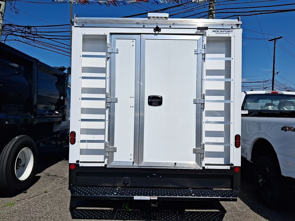 2027 Ford E-350SD Base Cutaway