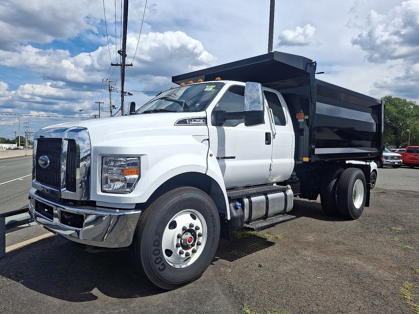 2025 Ford F-750SD Base
