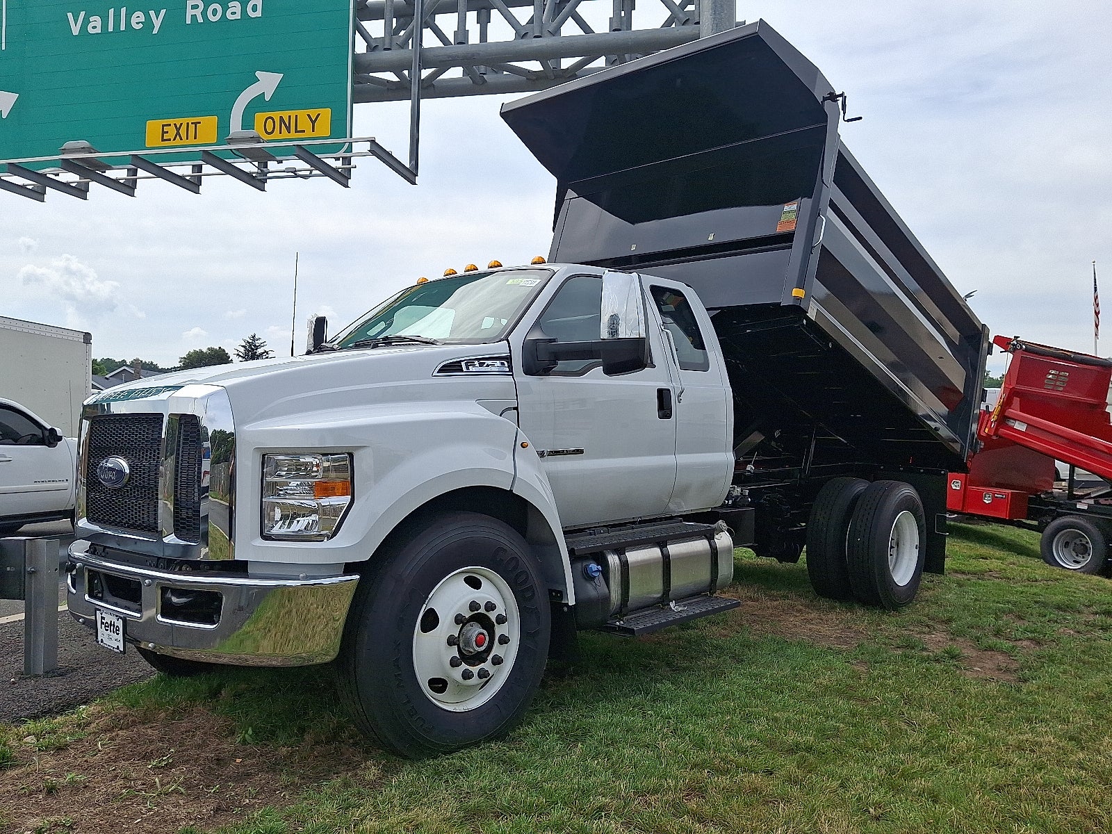 2025 Ford F-750SD Base