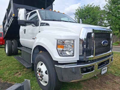 2025 Ford F-750SD Base