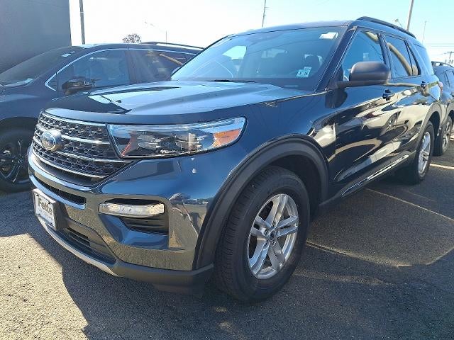 2023 Ford Explorer XLT 4WD's photo