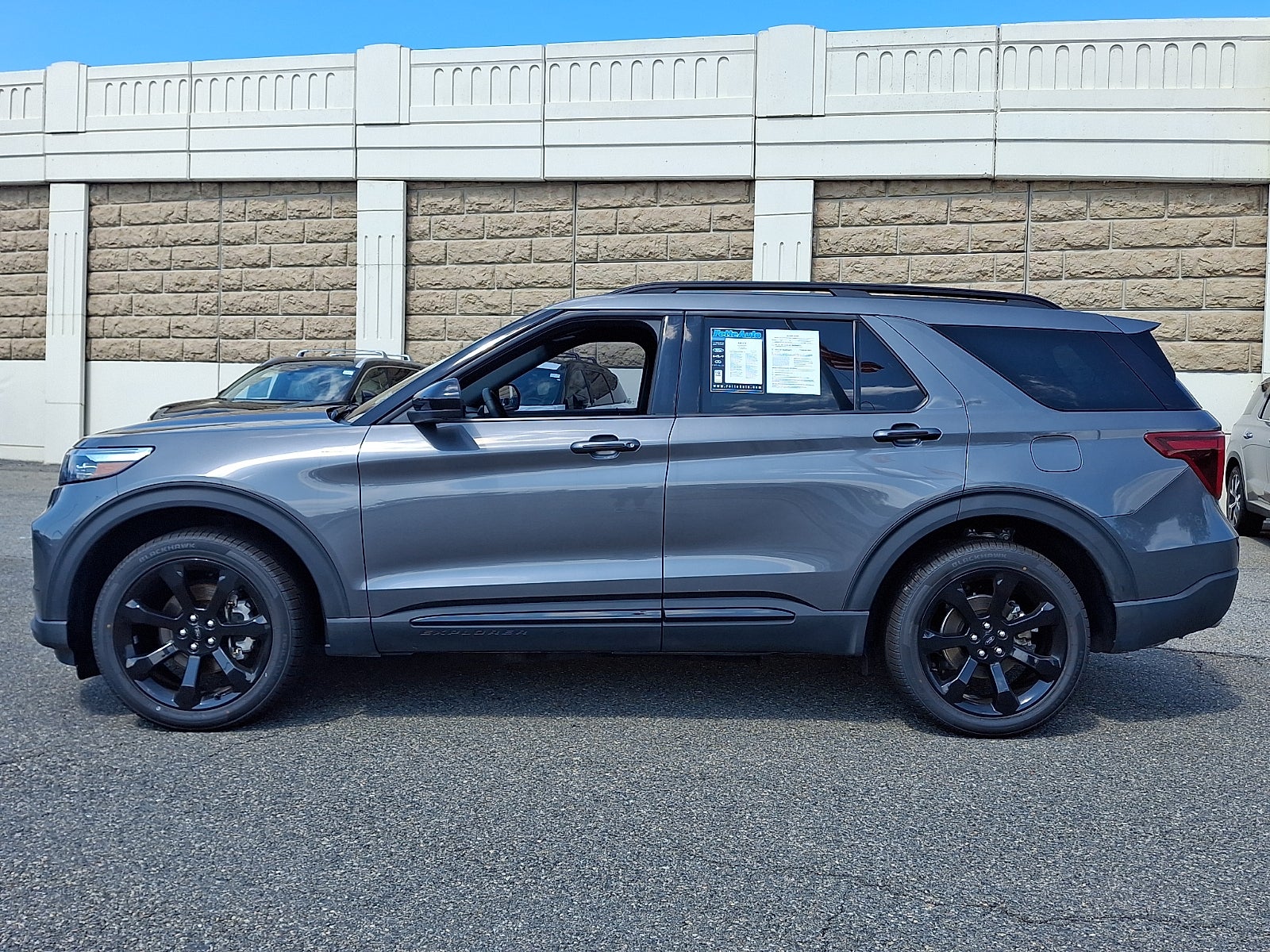2023 Ford Explorer ST-Line