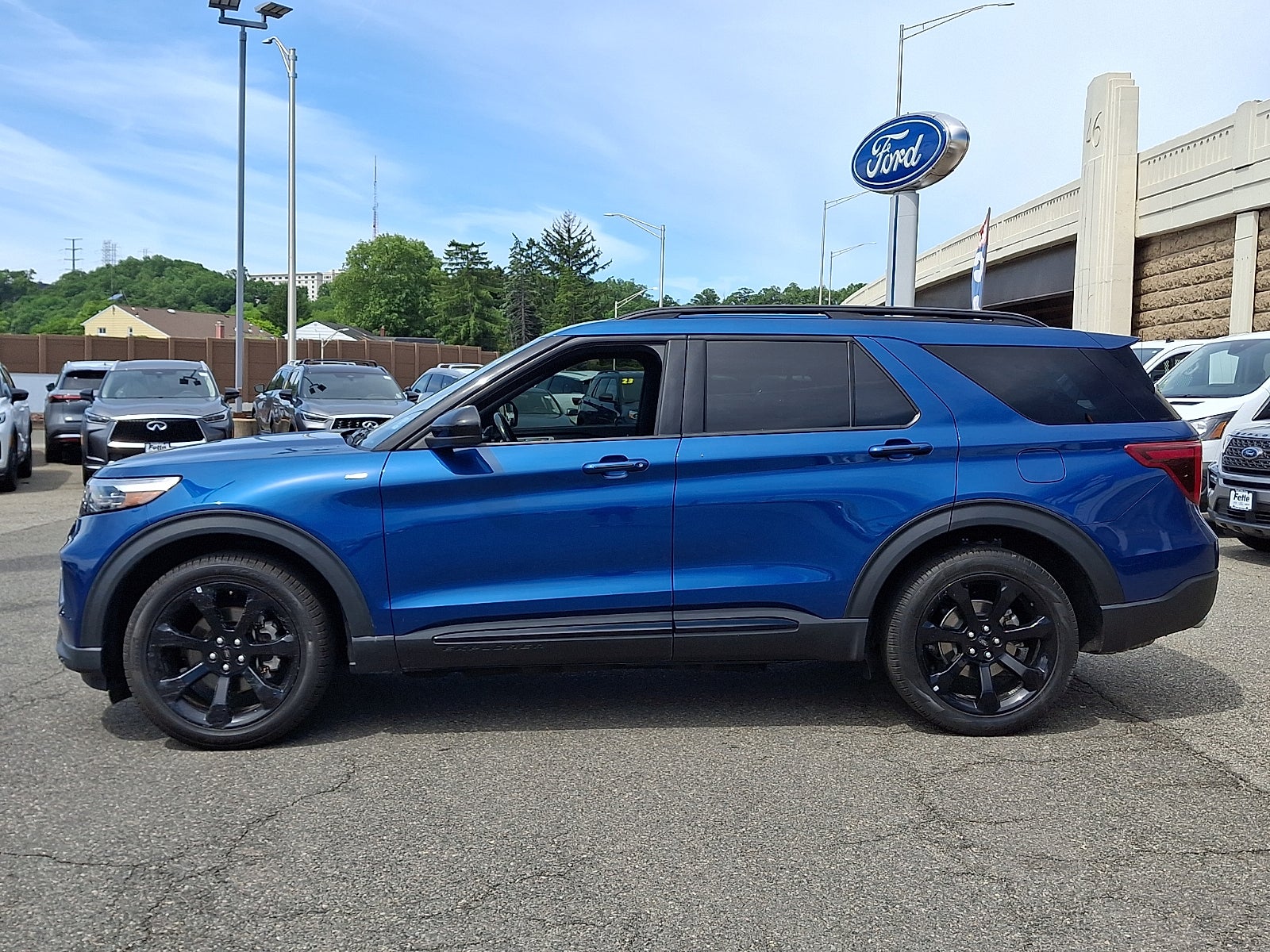 2023 Ford Explorer ST-Line