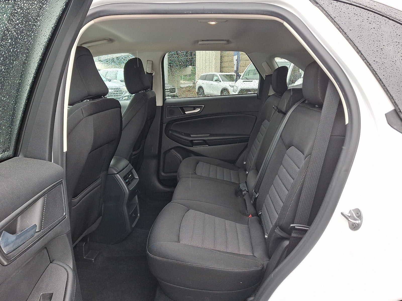 2022 Ford Edge SE