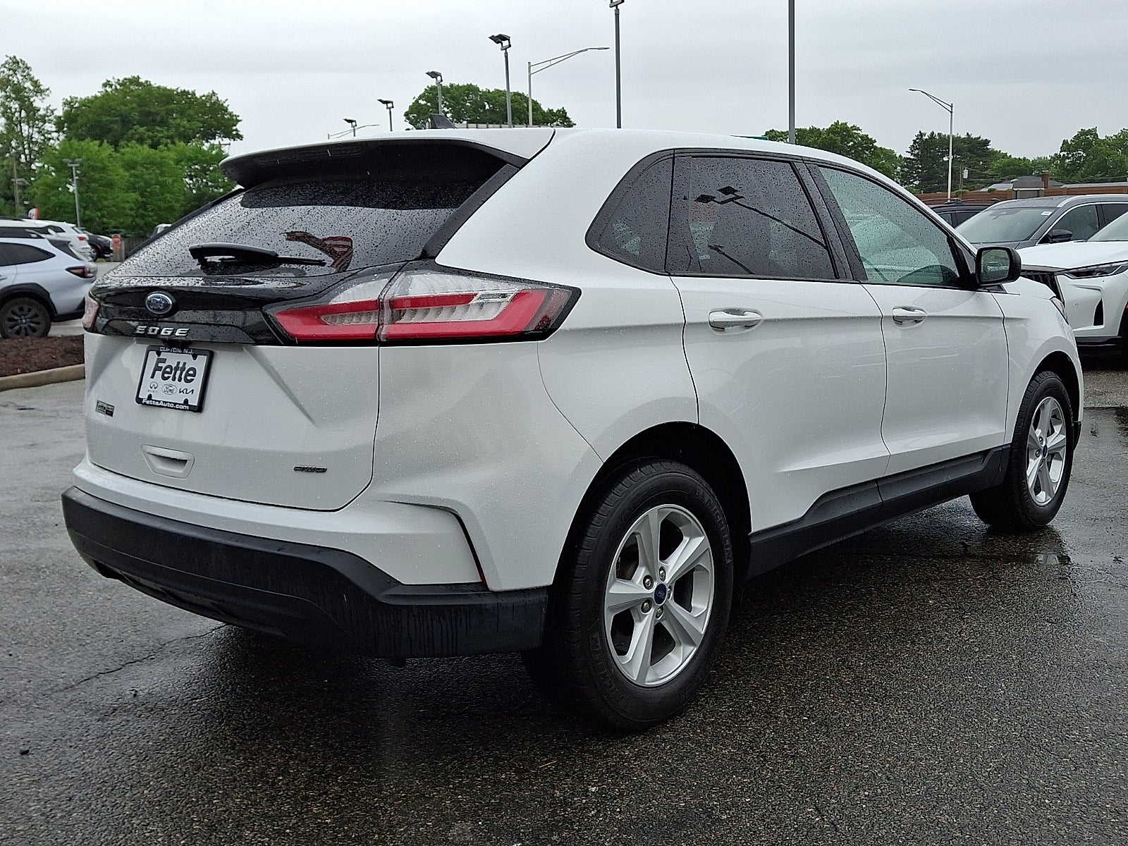 2022 Ford Edge SE