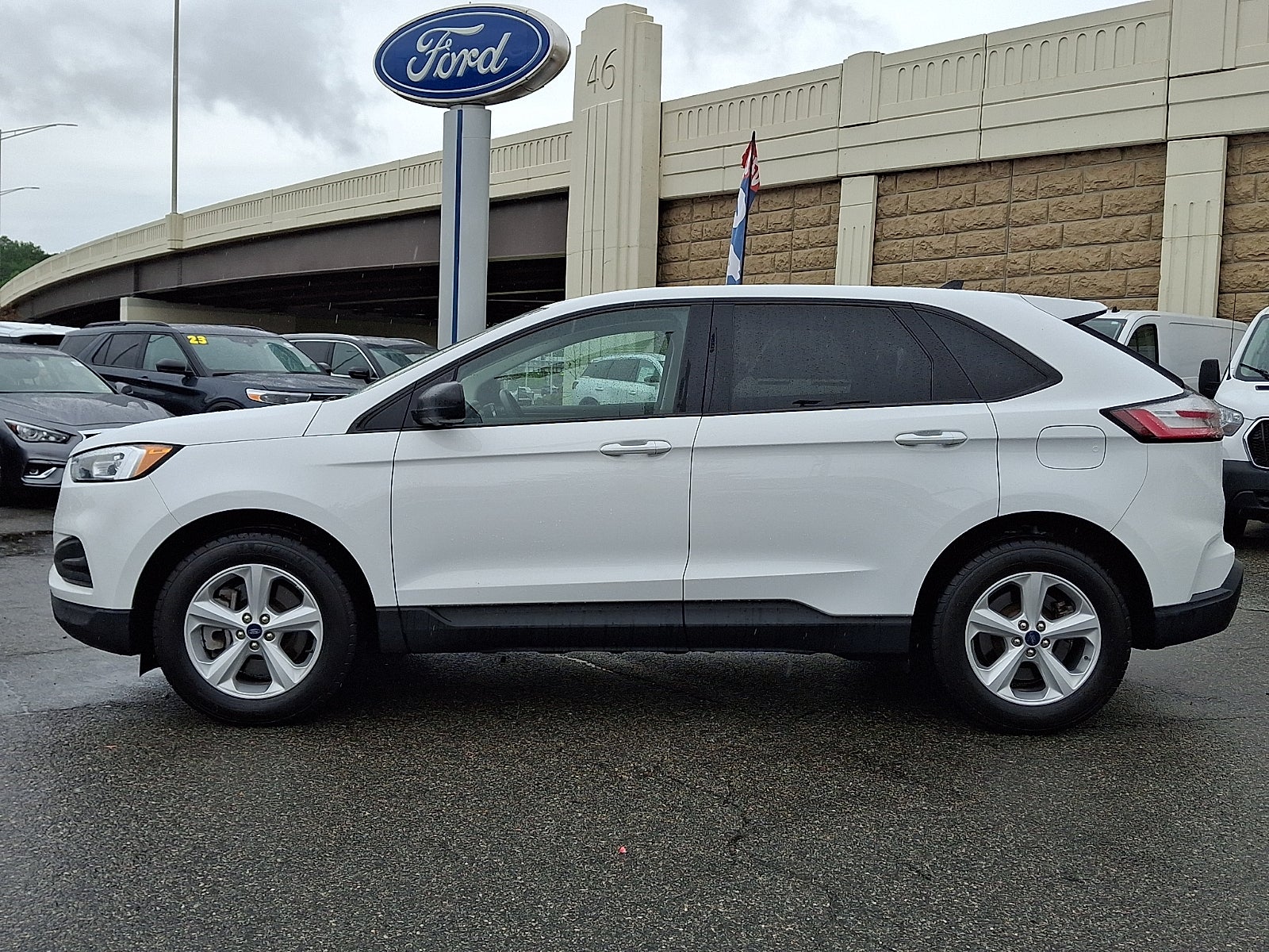 2022 Ford Edge SE