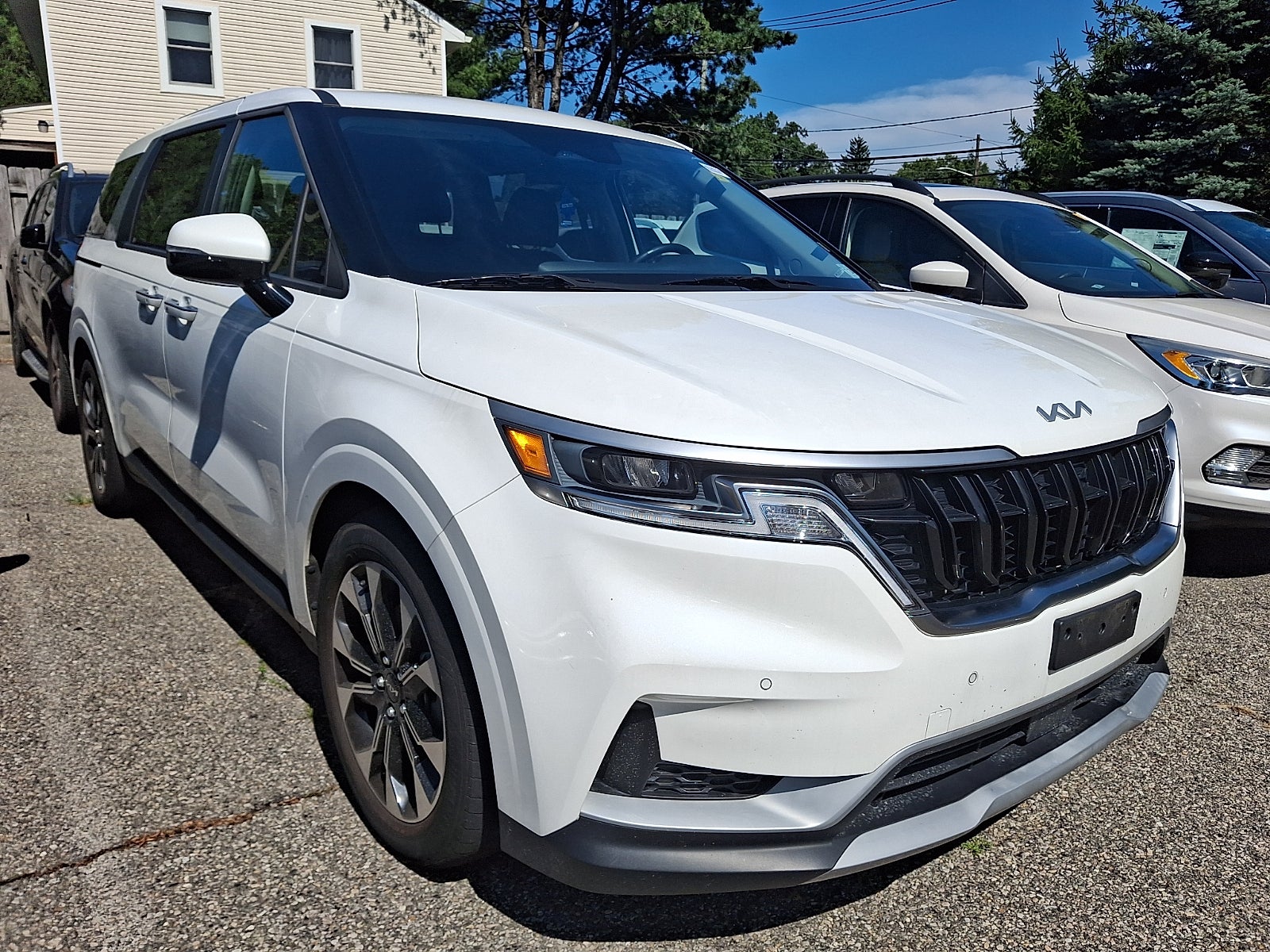 2024 Kia Carnival EX