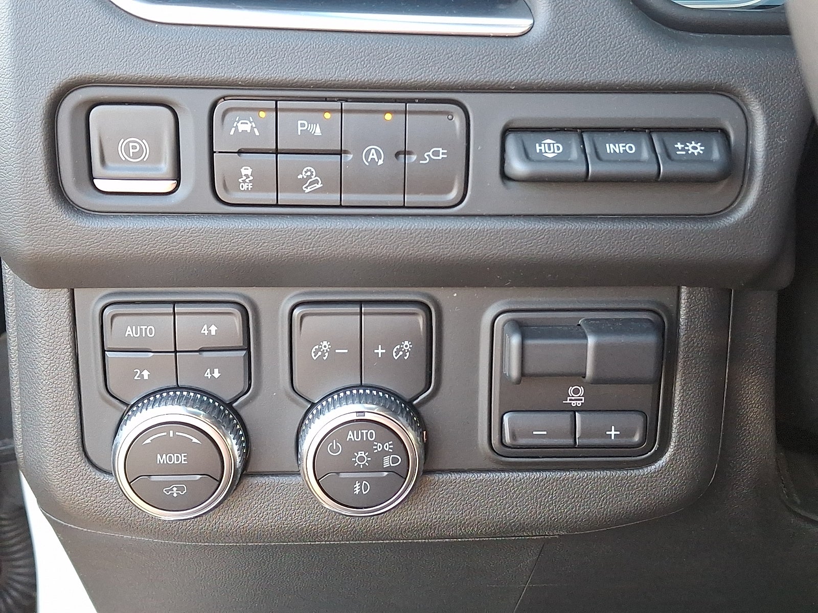 2021 GMC Yukon 4WD AT4