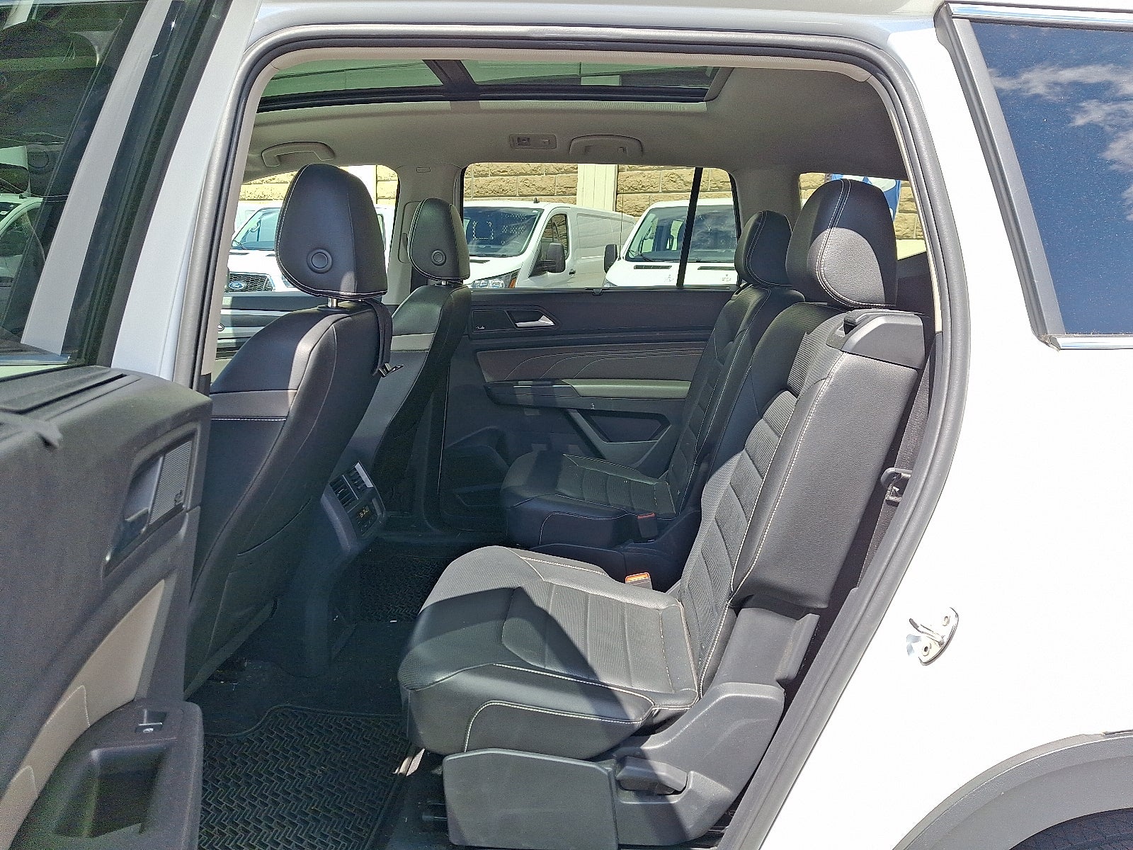 2023 Volkswagen Atlas 3.6L V6 SEL Premium R-Line