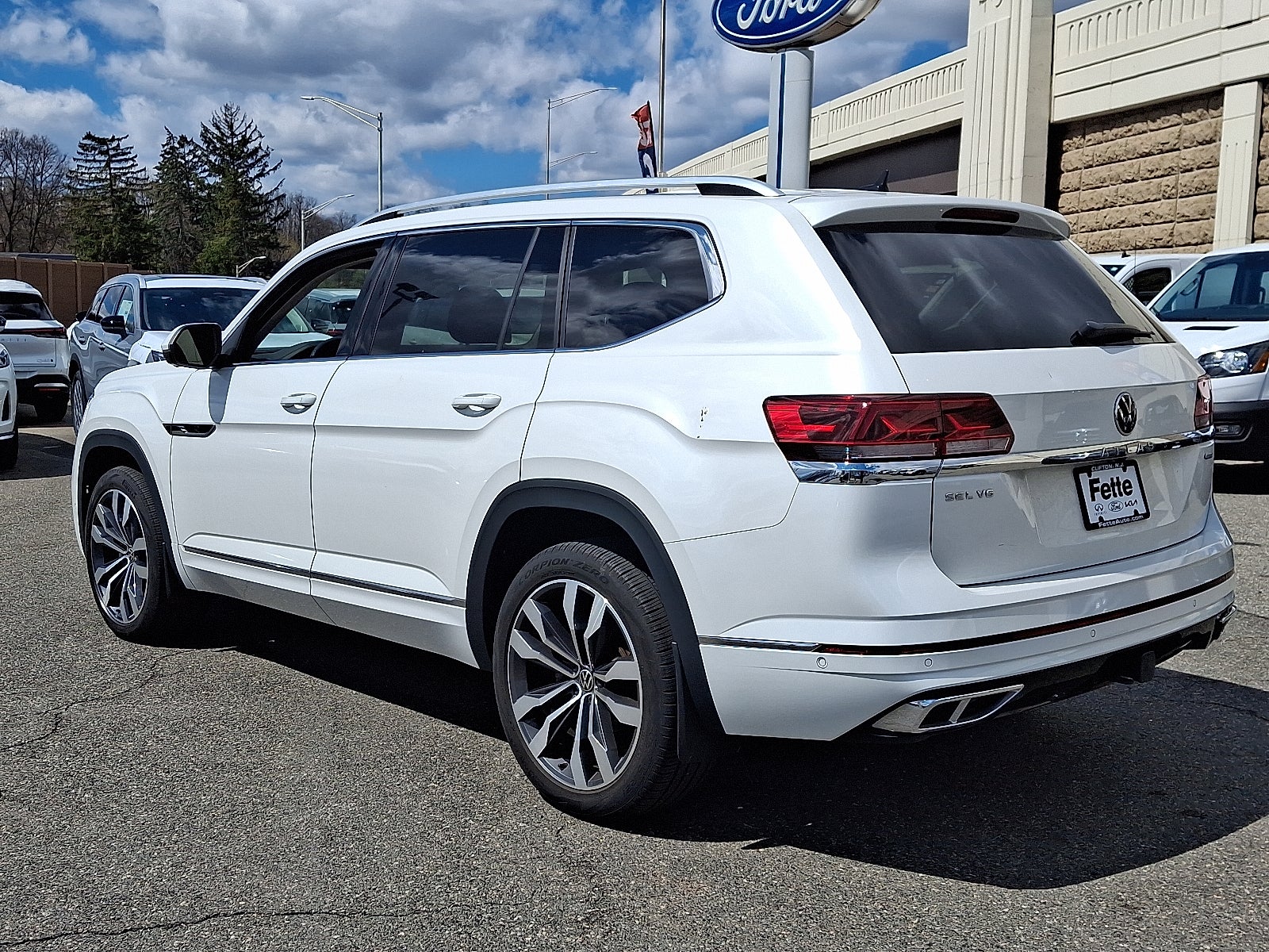2023 Volkswagen Atlas 3.6L V6 SEL Premium R-Line