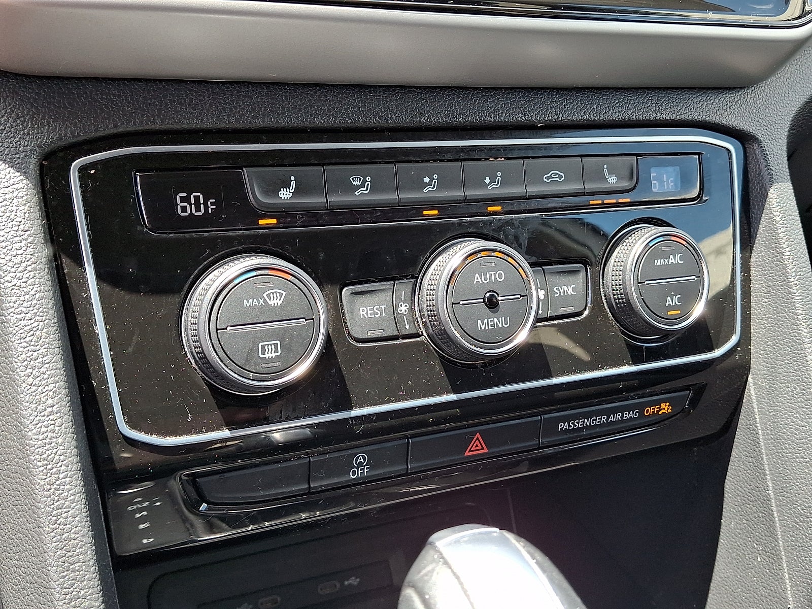 2023 Volkswagen Atlas 2.0T SE w/Technology