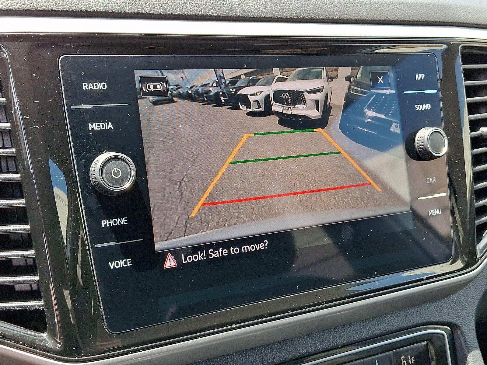 2023 Volkswagen Atlas 2.0T SE w/Technology