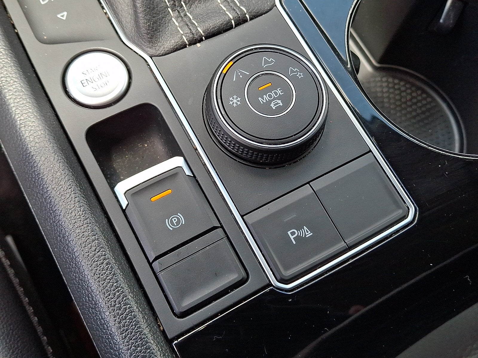 2023 Volkswagen Atlas 2.0T SE w/Technology