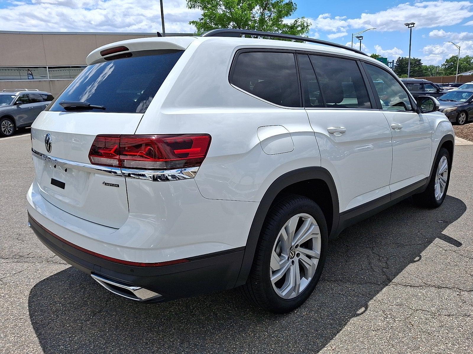 2023 Volkswagen Atlas 2.0T SE w/Technology