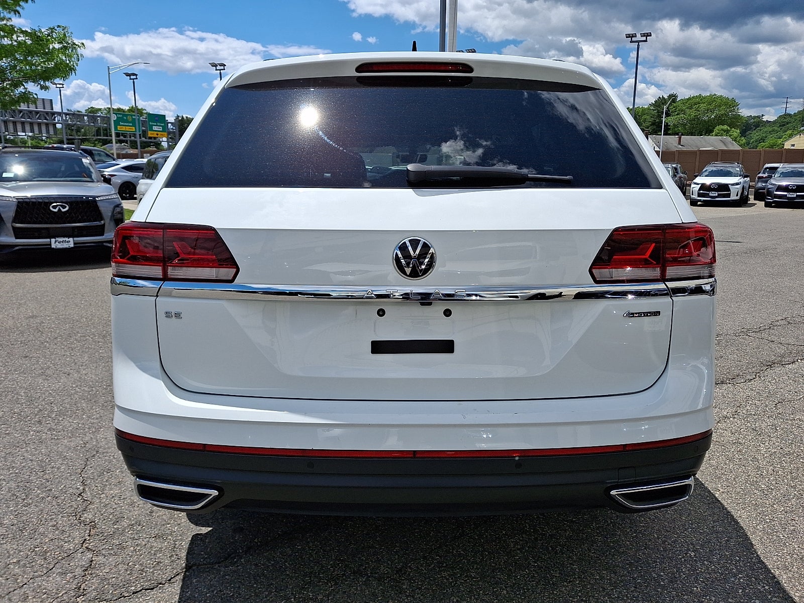 2023 Volkswagen Atlas 2.0T SE w/Technology
