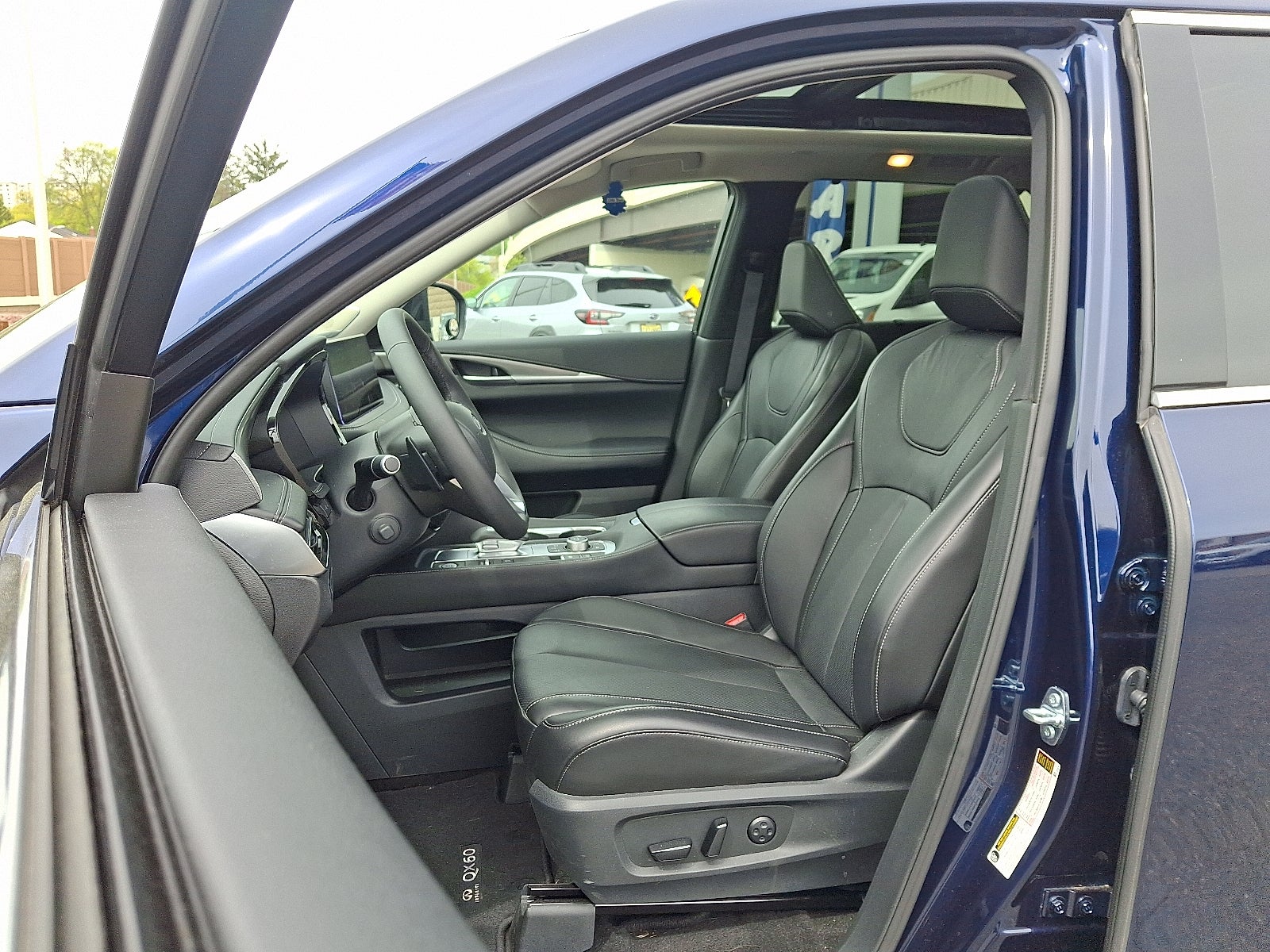 2025 INFINITI QX60 LUXE AWD