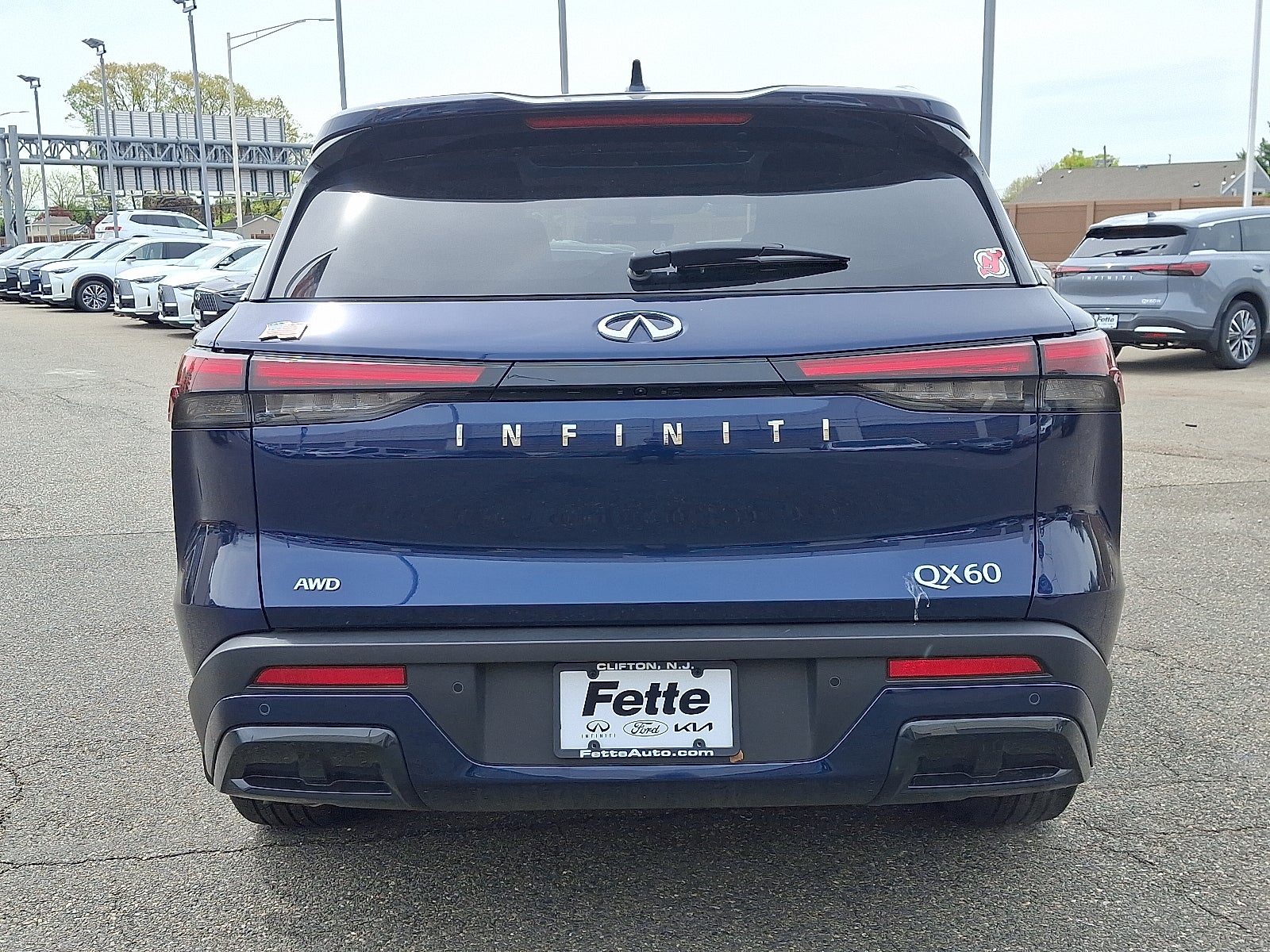 2025 INFINITI QX60 LUXE AWD