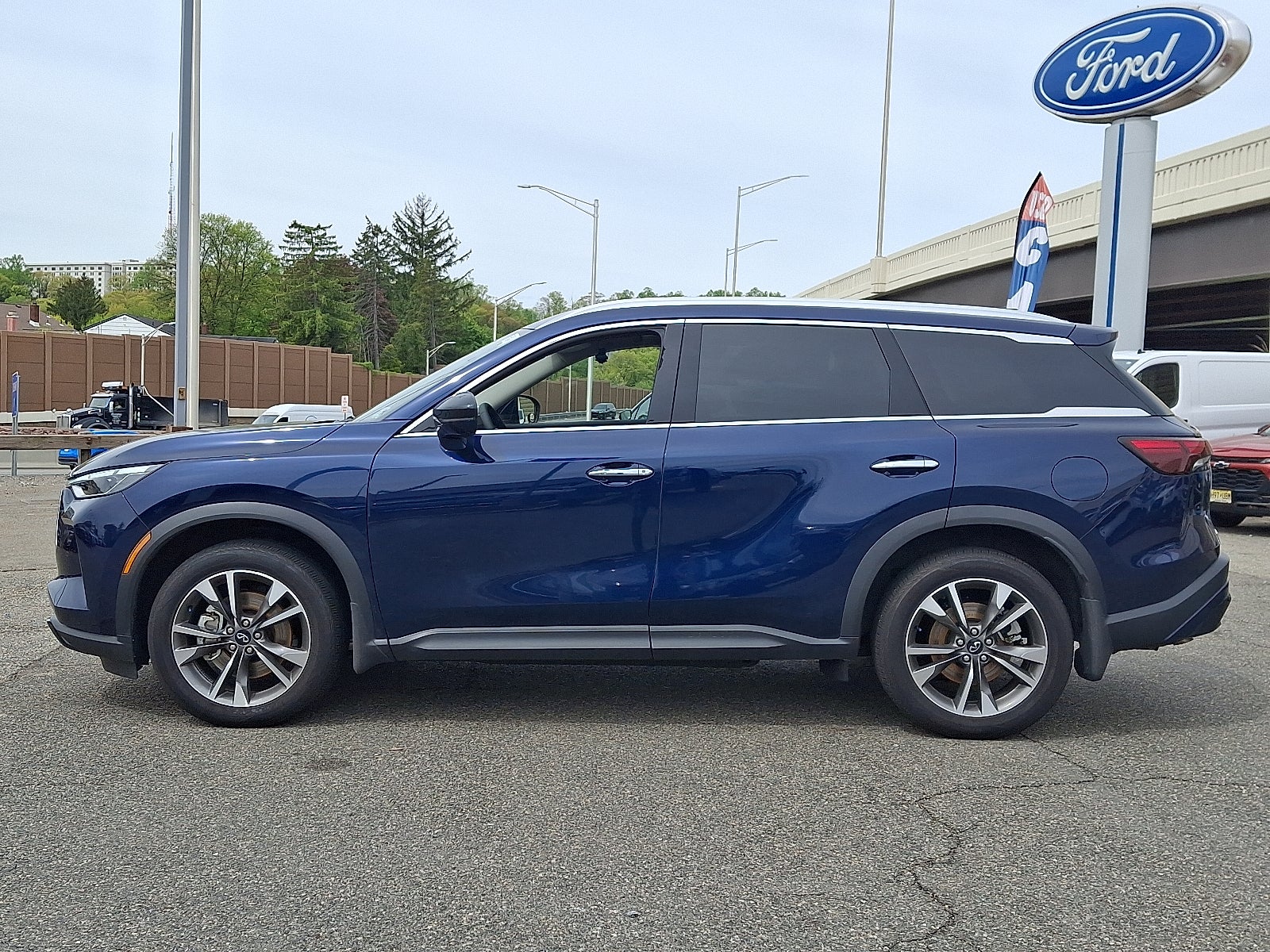 2025 INFINITI QX60 LUXE AWD