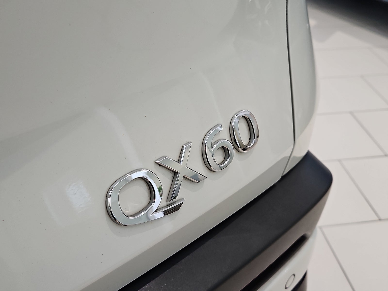 2023 INFINITI QX60 LUXE AWD