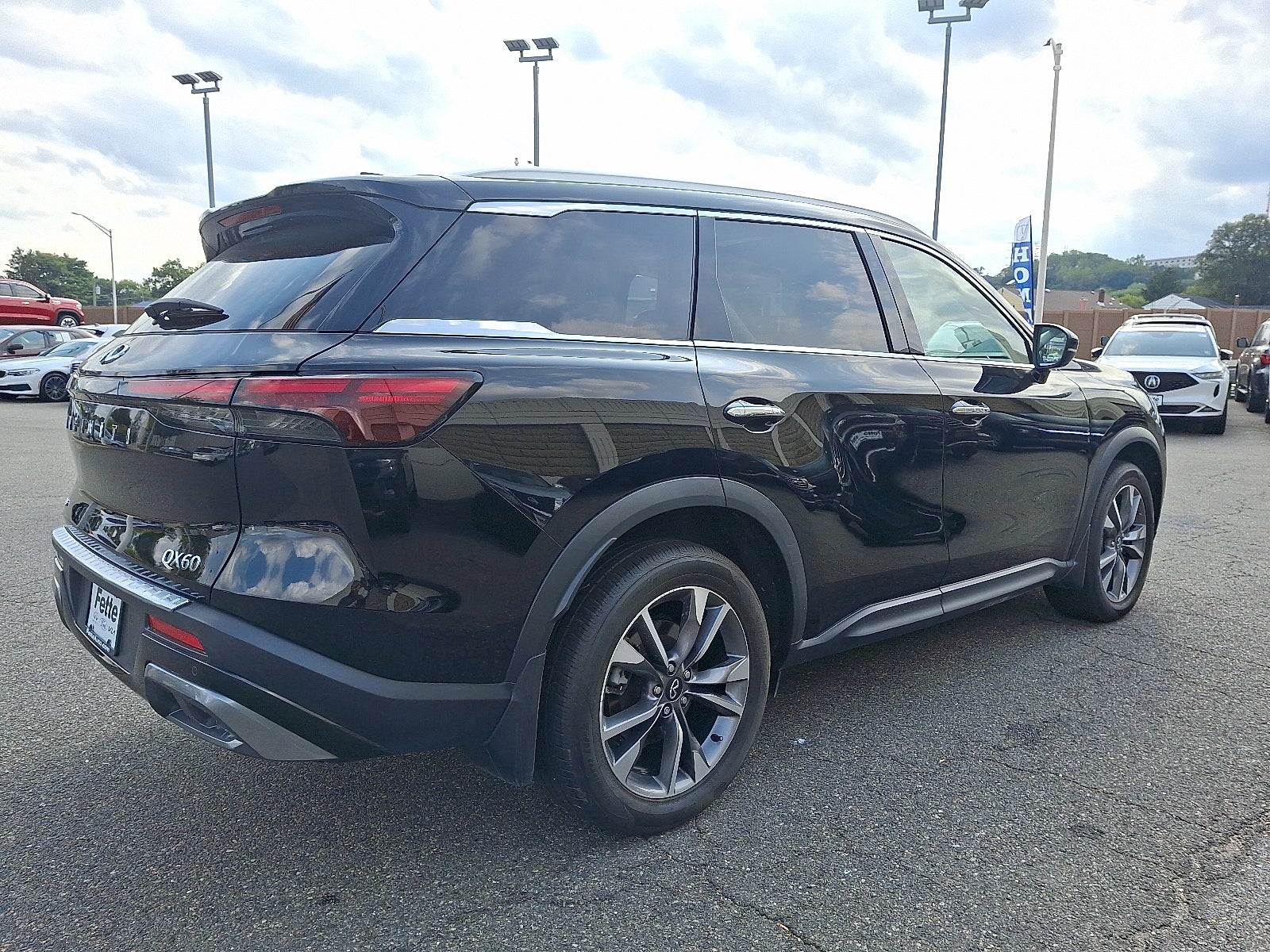 2022 INFINITI QX60 LUXE AWD