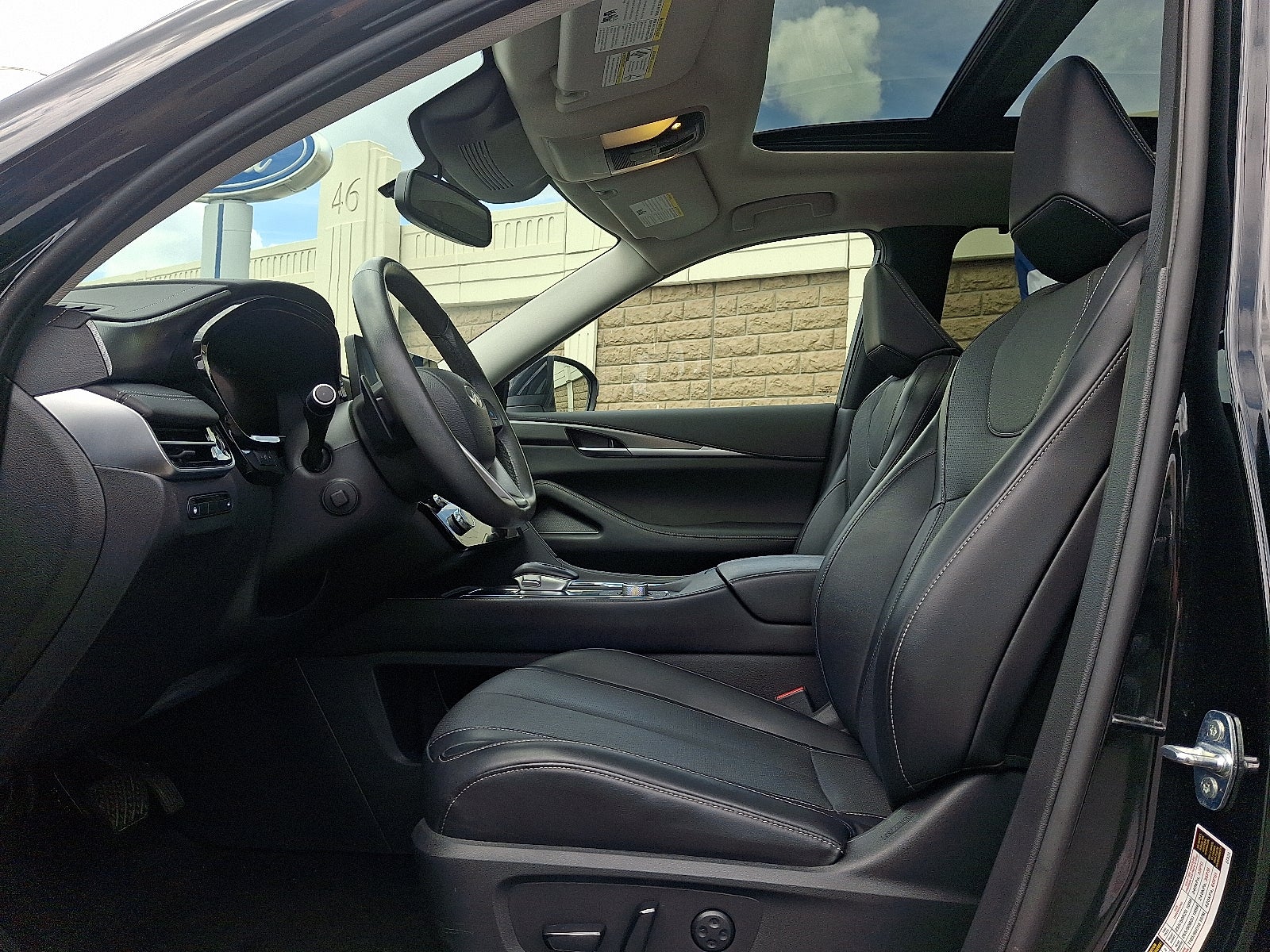 2022 INFINITI QX60 LUXE AWD