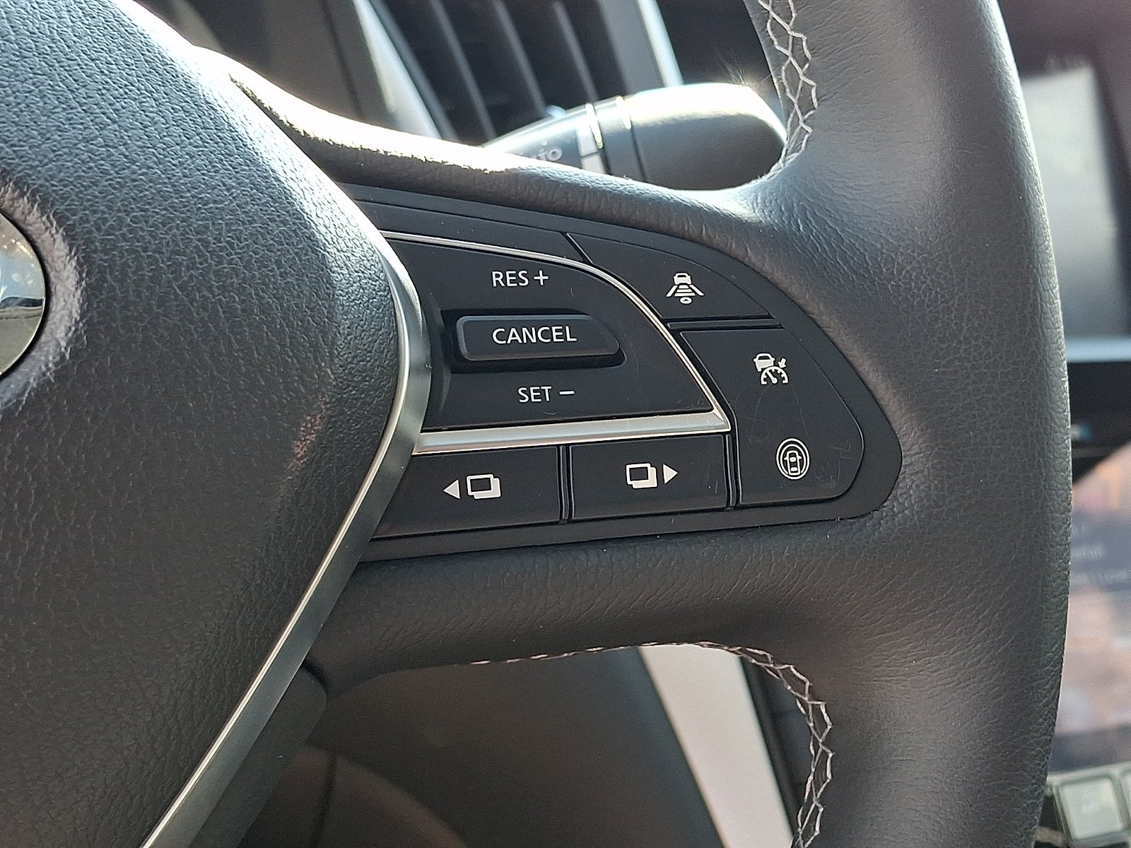 2023 INFINITI Q50 LUXE AWD