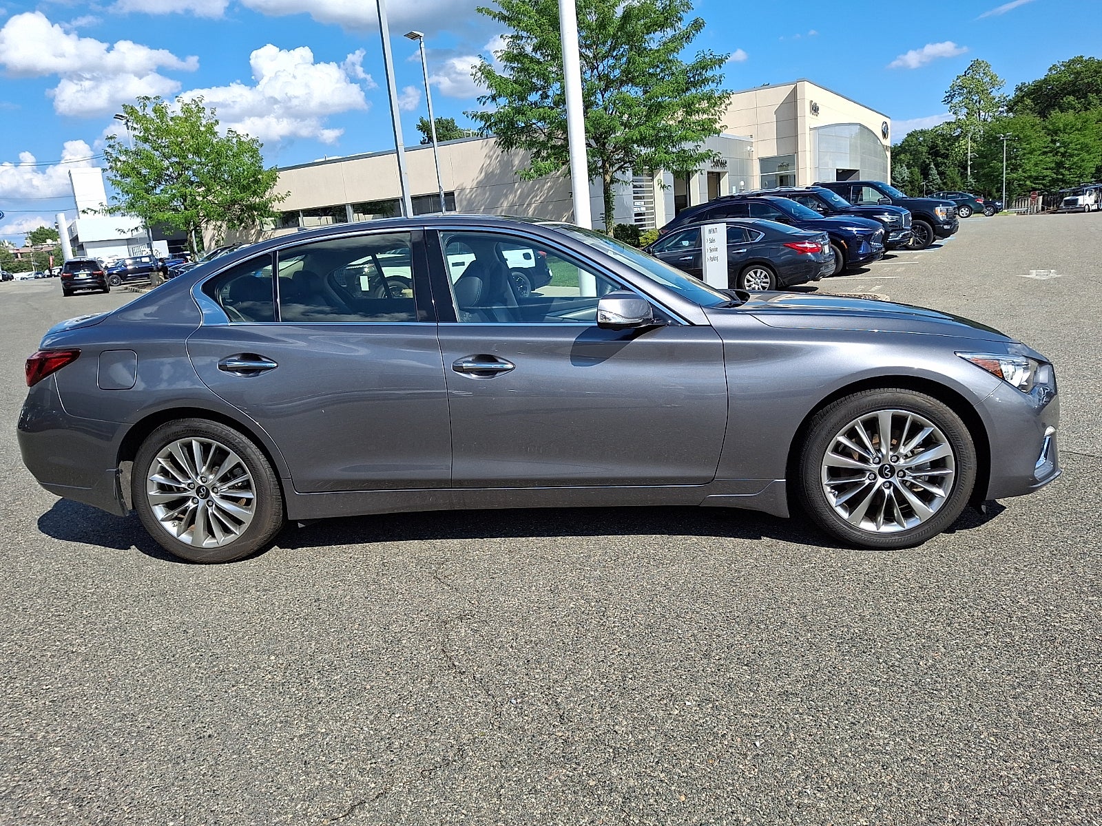 2023 INFINITI Q50 LUXE AWD