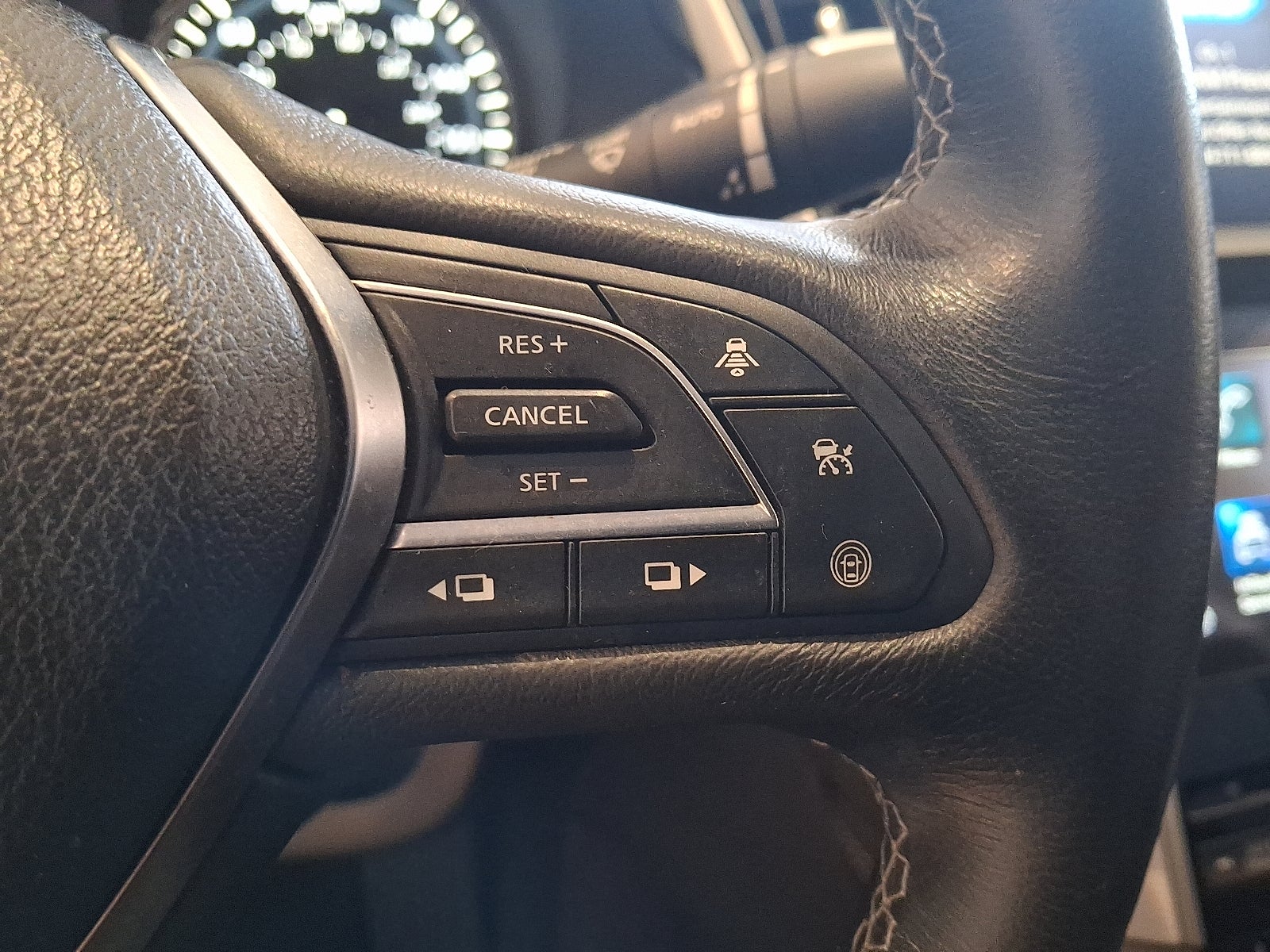 2023 INFINITI Q50 LUXE AWD