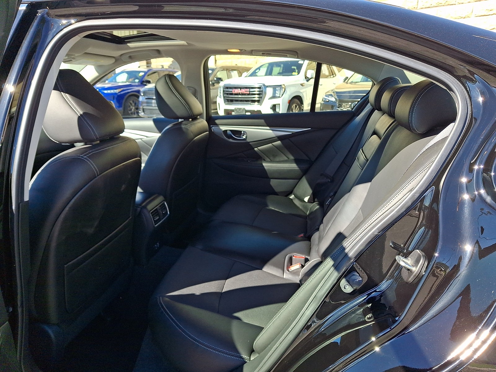 2023 INFINITI Q50 LUXE AWD