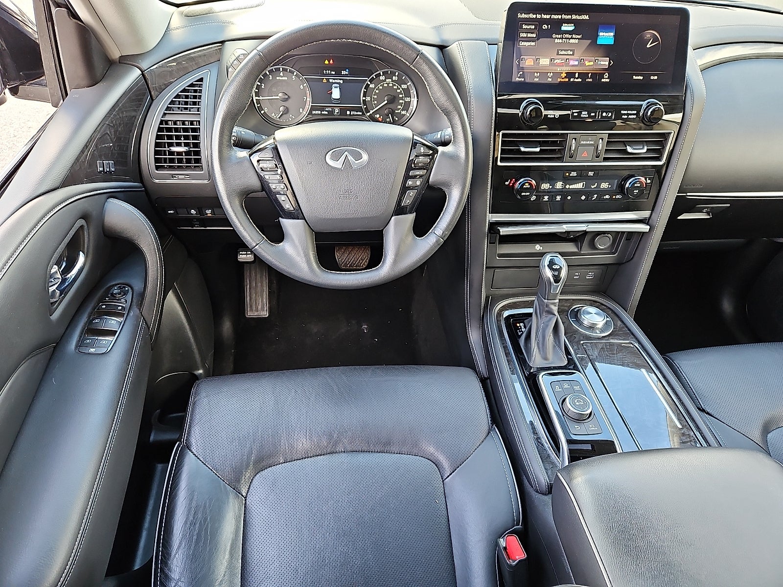 2023 INFINITI QX80 LUXE AWD