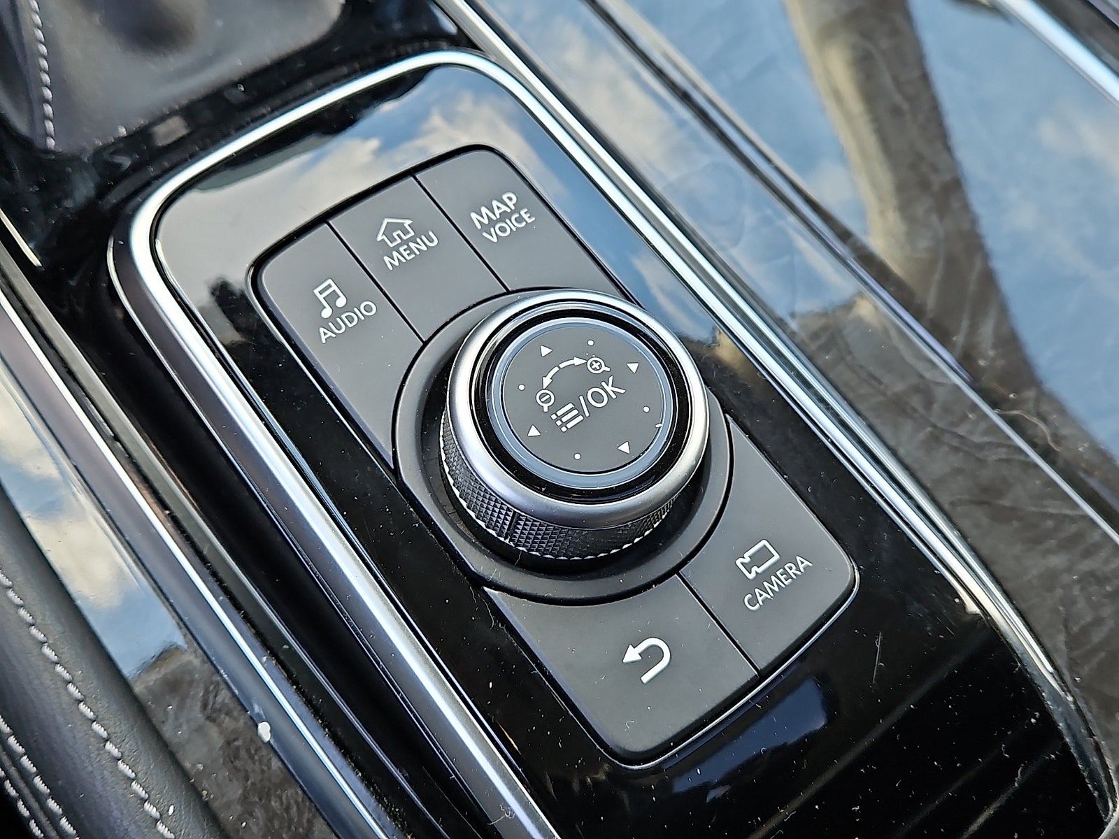 2023 INFINITI QX80 LUXE AWD