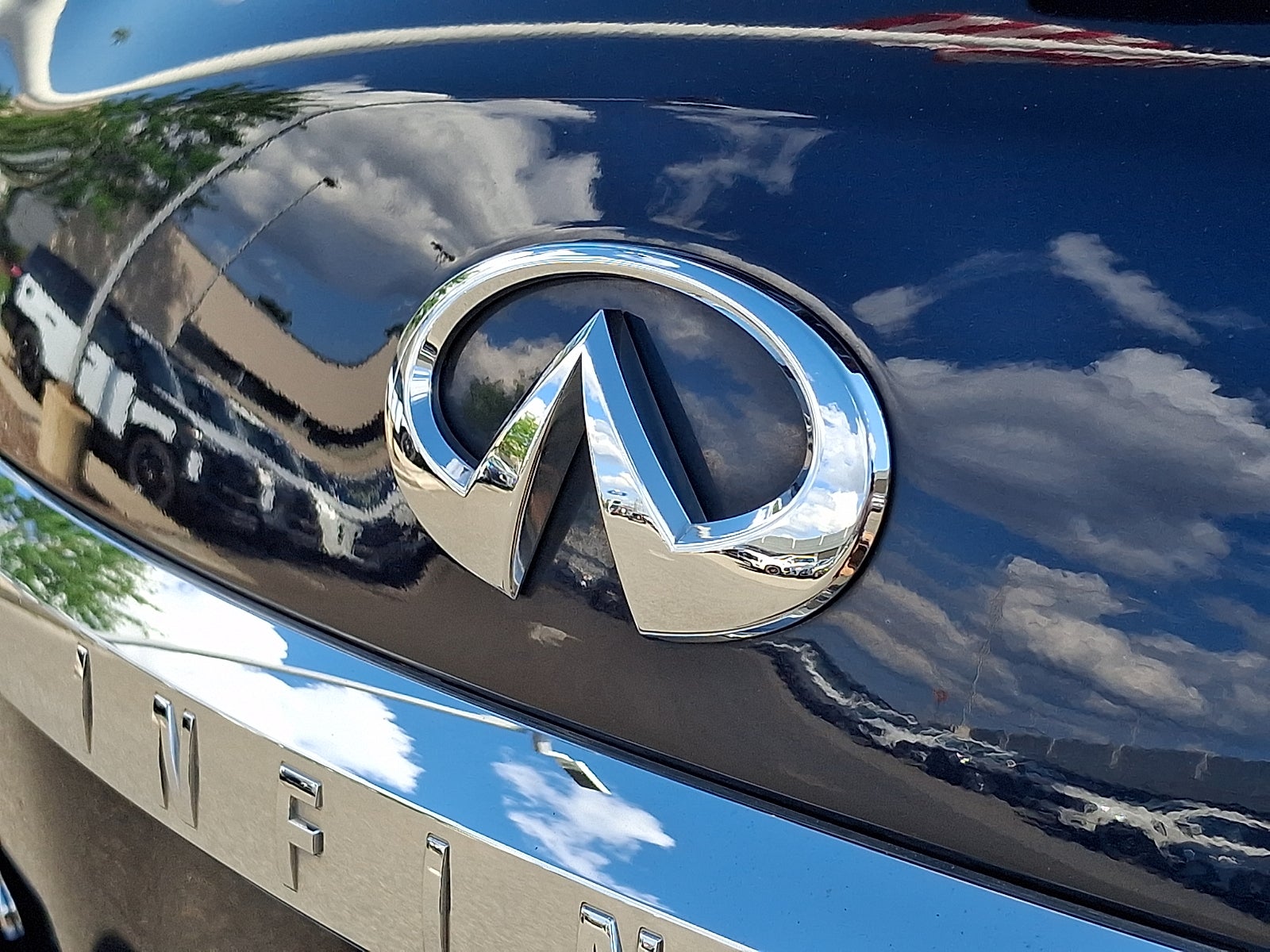 2022 INFINITI QX80 SENSORY AWD